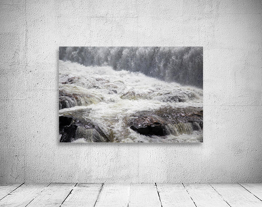 Icy Salmon Falls Wall Preview