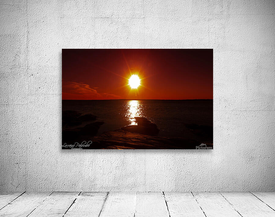 Red Sky Starburst Wall Preview