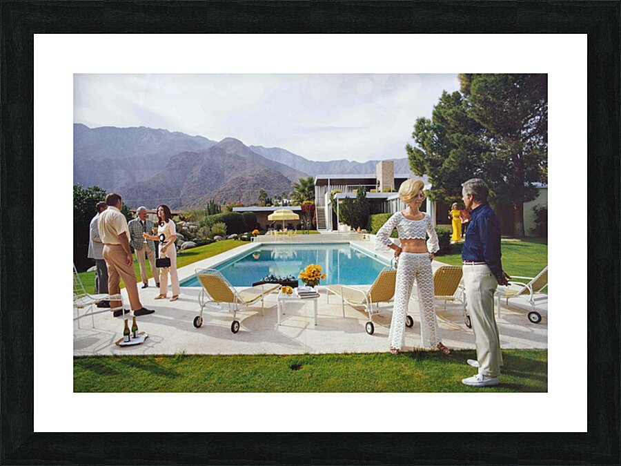 Poolside Conversation - Slim Aarons Picture Frame print