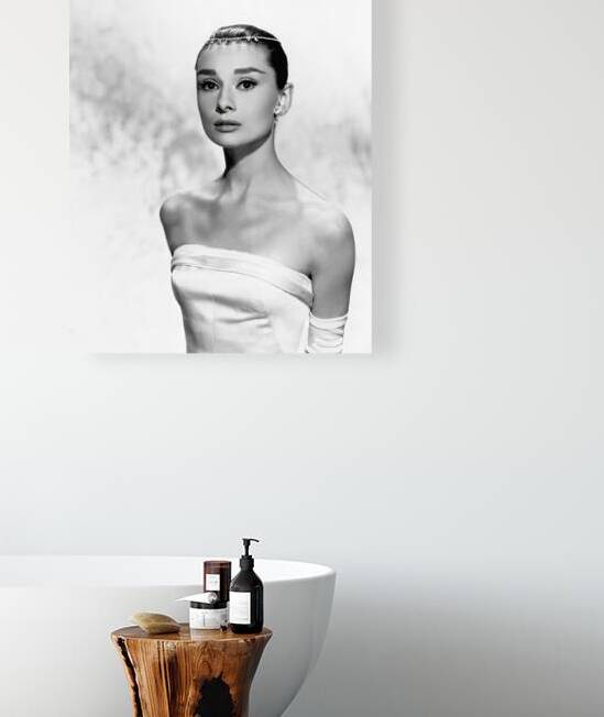 Audrey Hepburn Funny Face by chirsteven