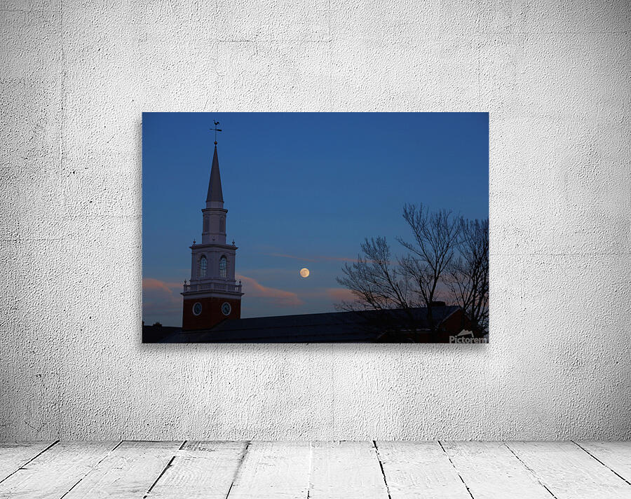 Moonlit steeple Wall Preview