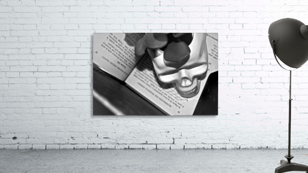 Box Me In Wall Preview