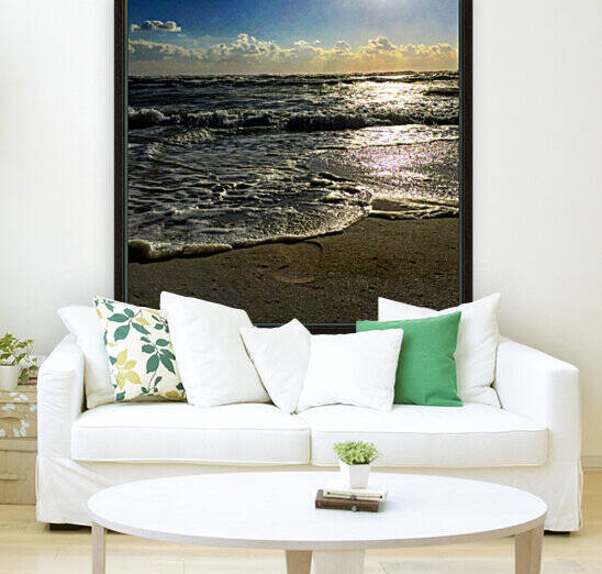 Footprints to the sea Reproduction
