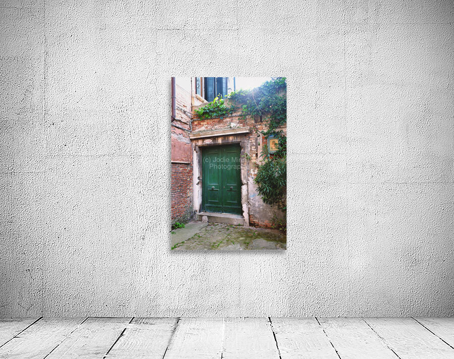 Italian door Wall Preview