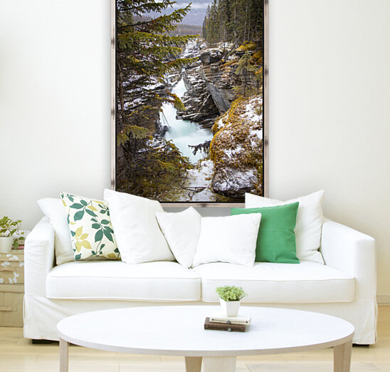 mountain valley falls Reproduction