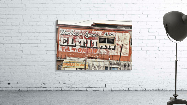 El Titan Wall Preview