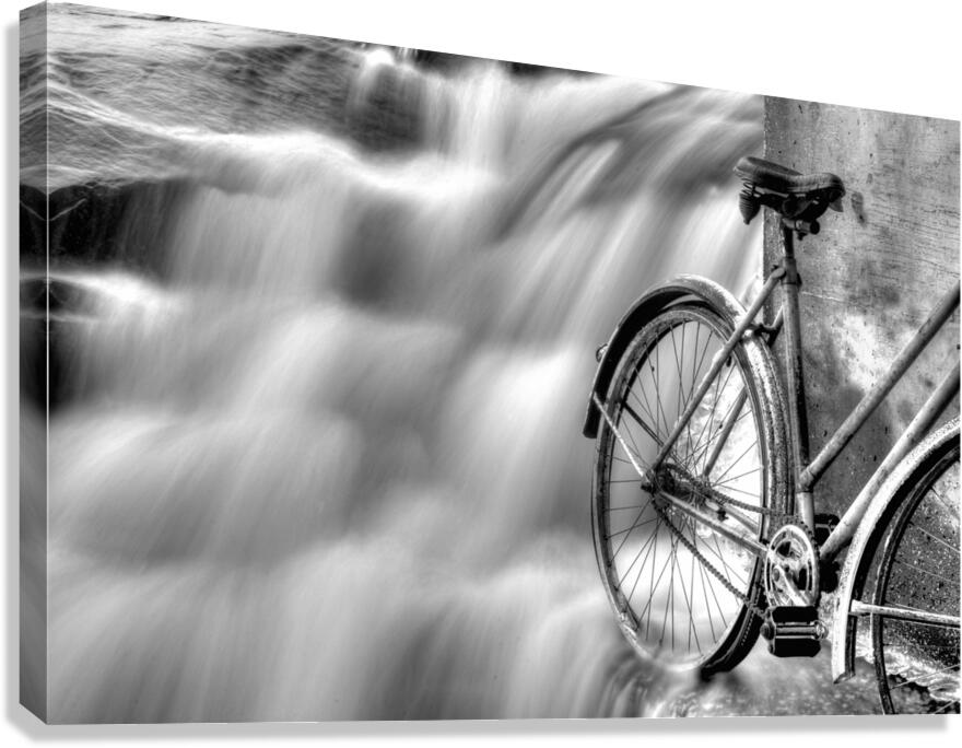 rear tire water floweditbnw Canvas Print