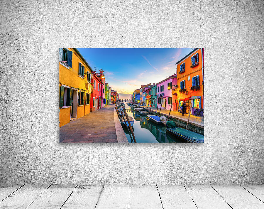 shutterstock 1906319377 Wall Preview