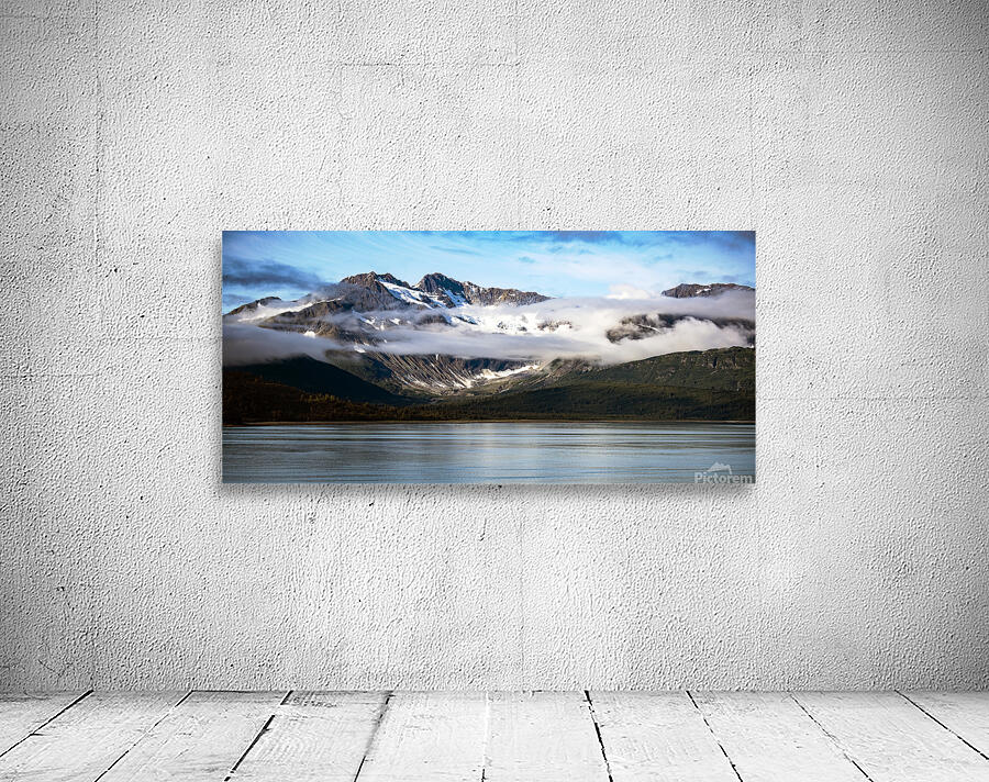 Mount bulky Alaska Wall Preview