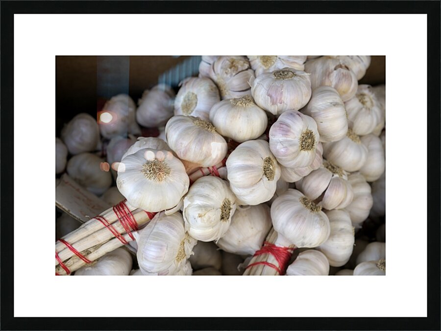 Braided garlic at the Lourmarin street market Picture Frame print