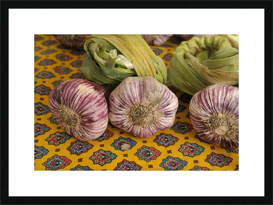Garlic at the Friday market in Lourmarin Picture Frame print