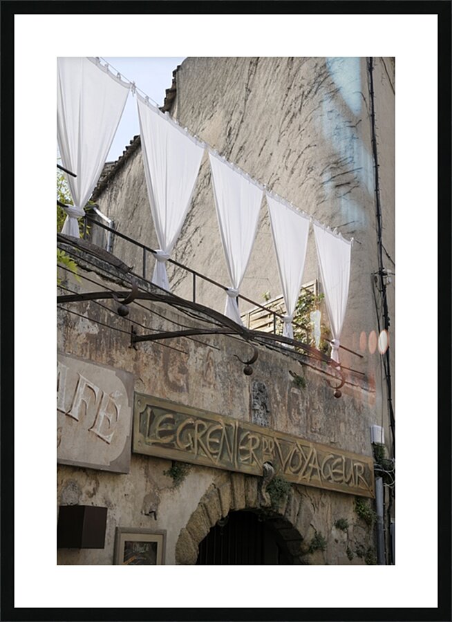 Le  Grenier Du Voyageur Lourmarin Picture Frame print