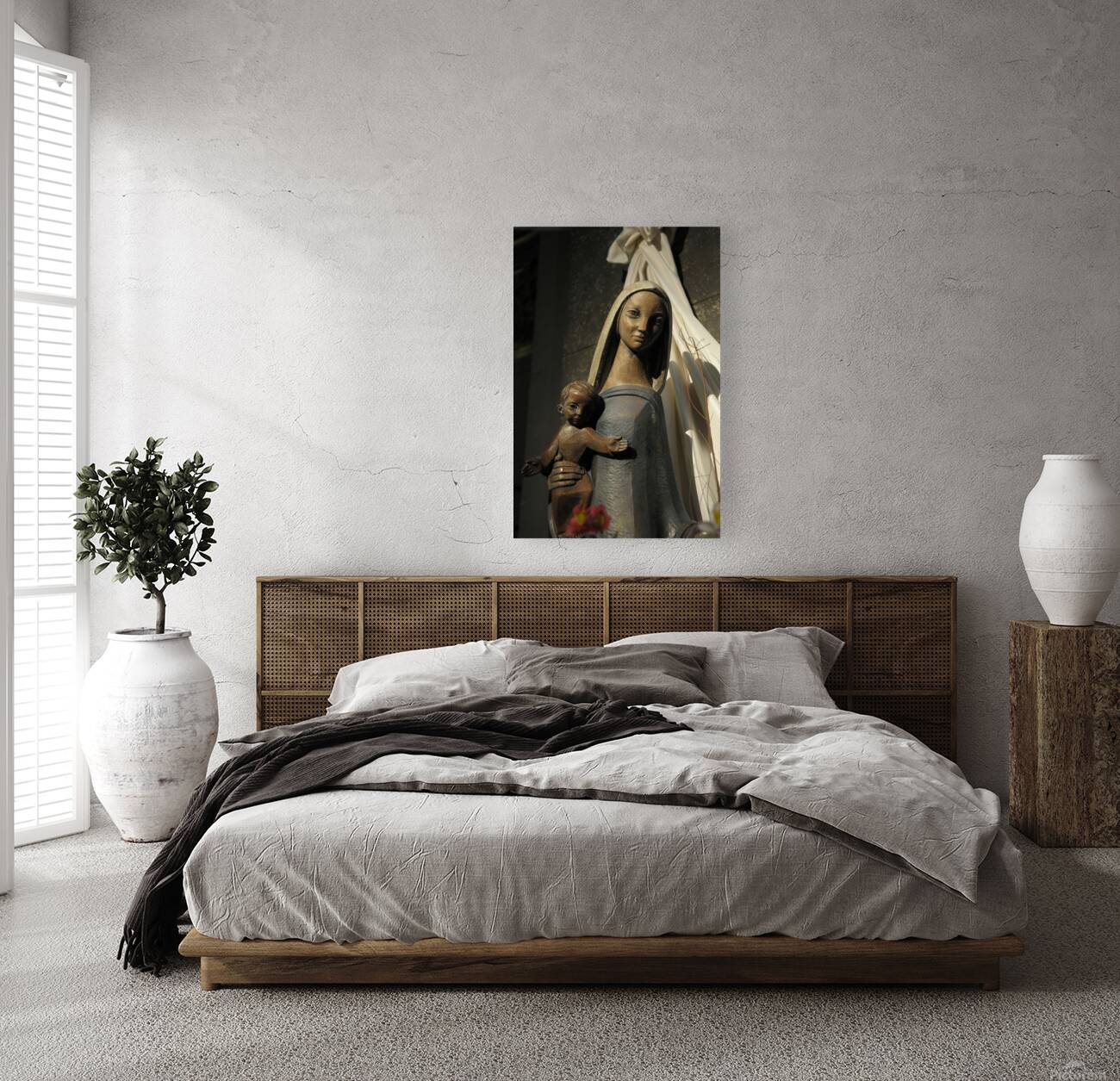 Wood carving of the virgin Eglise Saint Pothin Reproduction