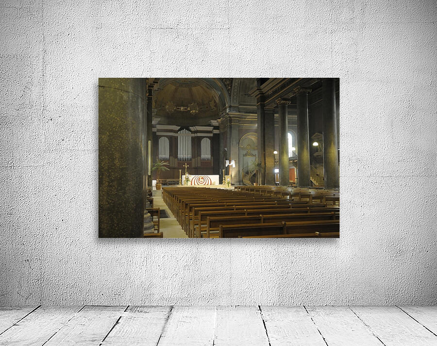 Interior of Eglise Saint Pothin with the alter and organ Wall Preview