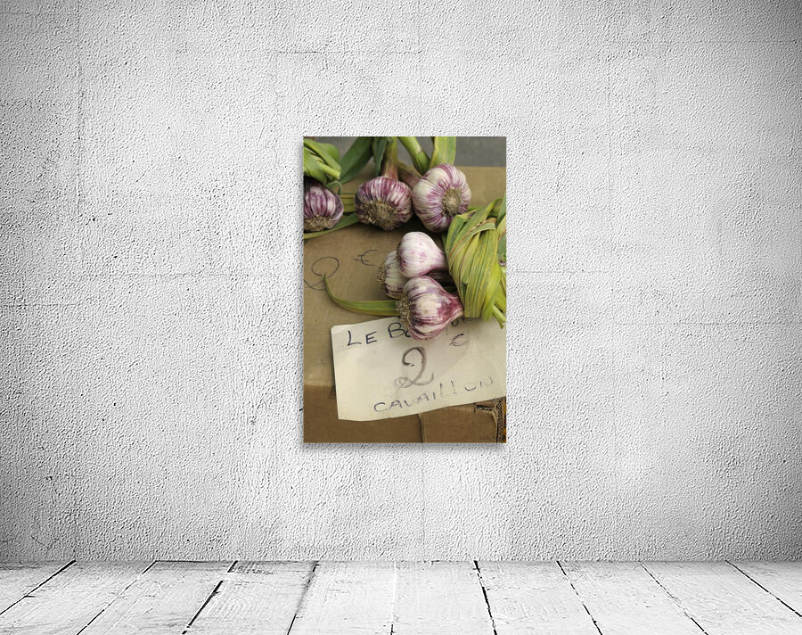 Fresh red garlic at the Lourmarin market Wall Preview