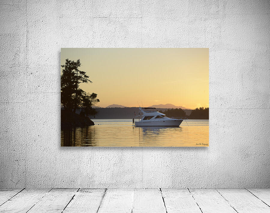 Photographing the sunset Wall Preview