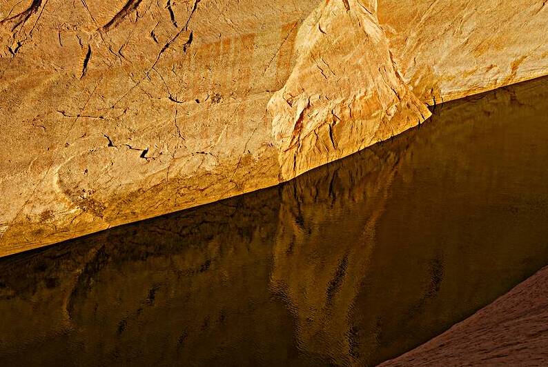 2023 ut lake powell bullfrog sunrise 2A2B5081 by Taylor Ehat Photography