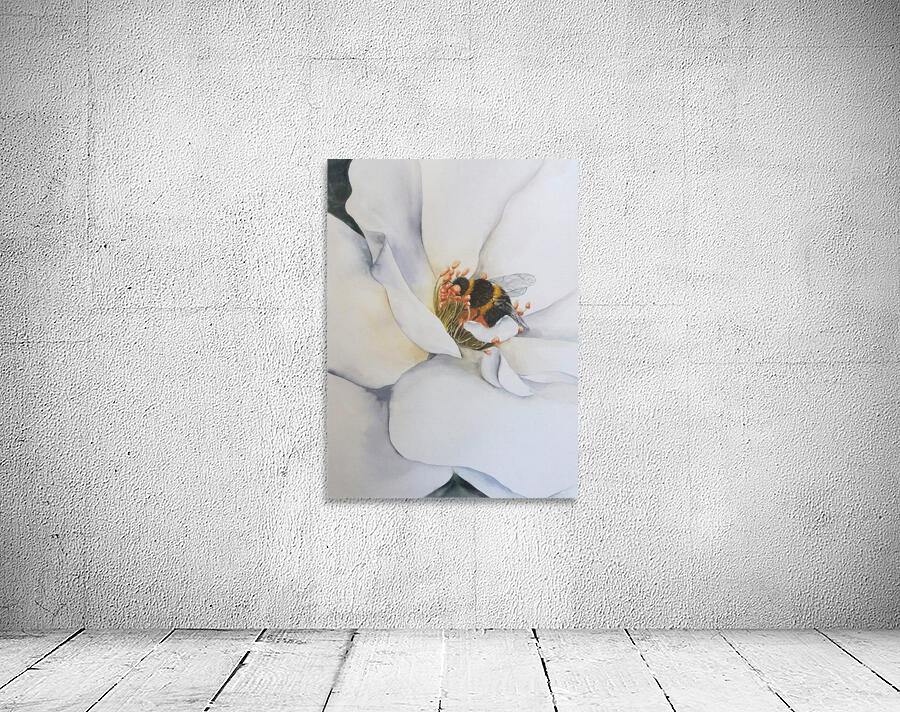 A bee visitor Wall Preview