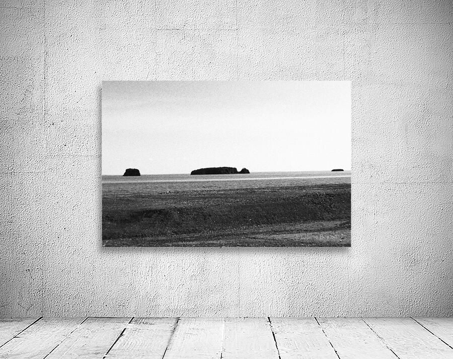 Sombre Five Islands Wall Preview