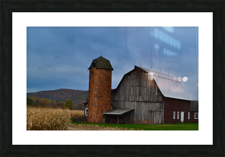 The Barn Picture Frame print