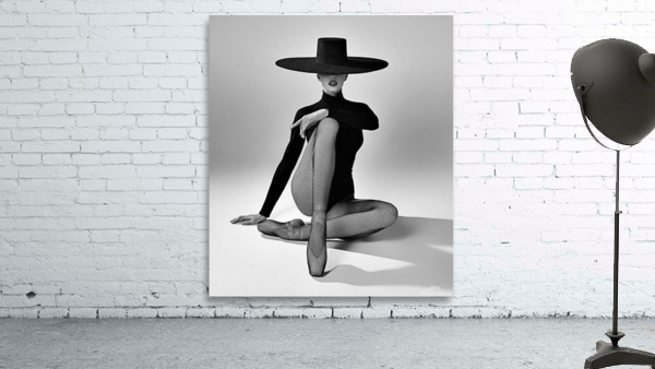 Woman Wall Preview