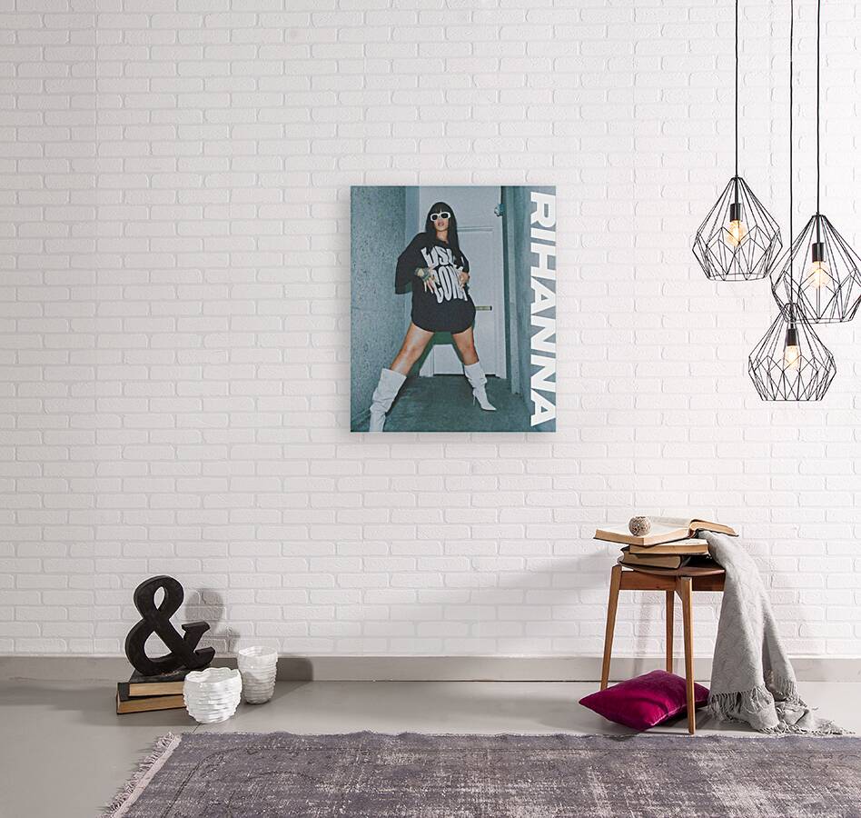 Rihanna 8 Reproduction