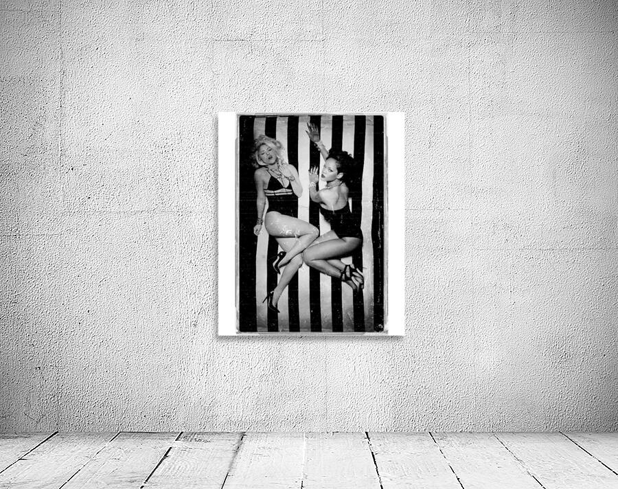 Rihanna 4 Wall Preview