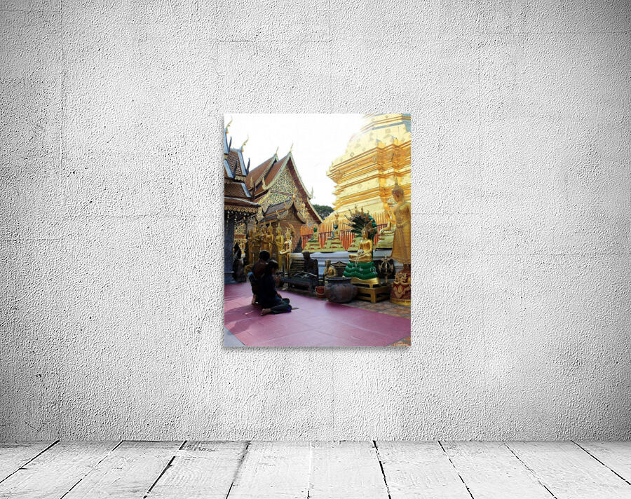 Praying at Doi Suthep Wall Preview