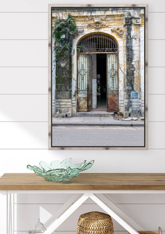 Porte de Cuba 19 by Sylvain Perrier