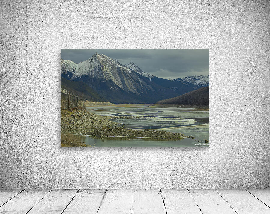 Medicine Lake Majesty Wall Preview