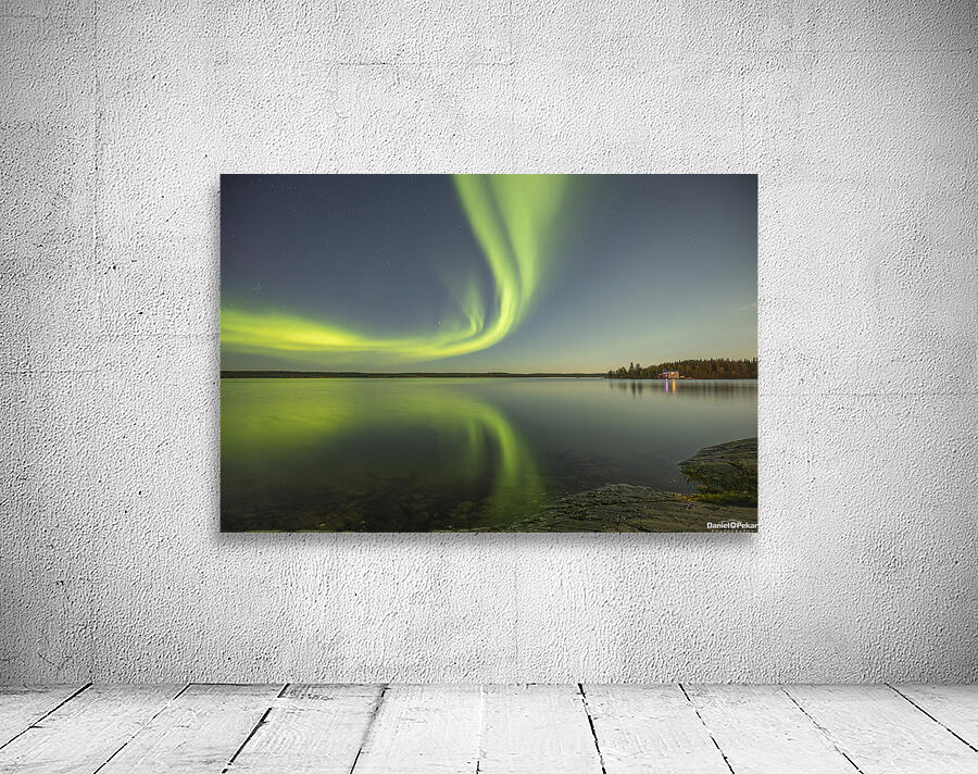 Yellowknife Aurora Reflections Wall Preview