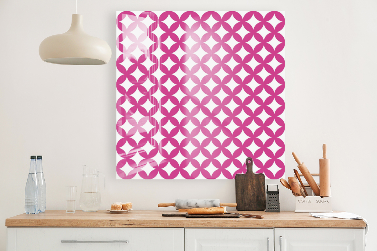 Pink Retro Circle Pattern Reproduction