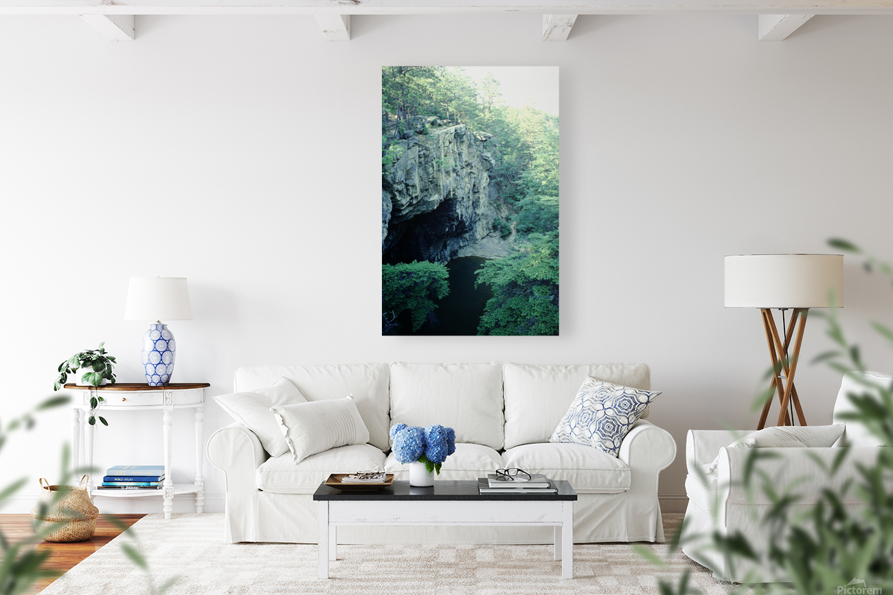 Hanging Rock Reproduction