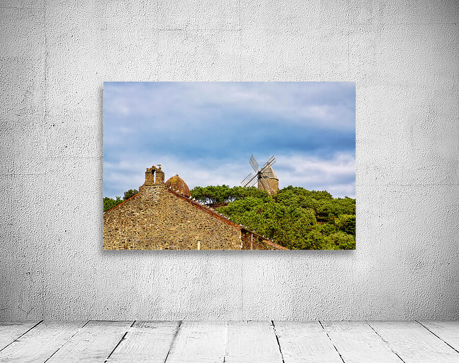 Old-classic-windmill-Provence Wall Preview