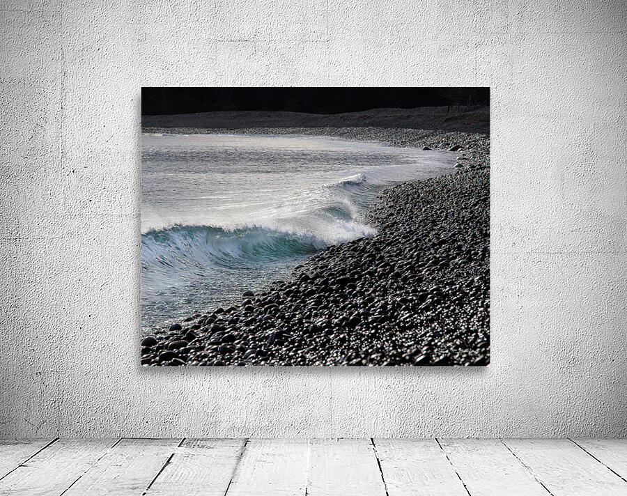 A TOUCH OF COLOUR - WAVES AND SEASHORE - r45 Wall Preview