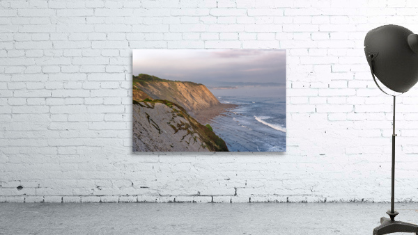 Hendaye cornice Wall Preview