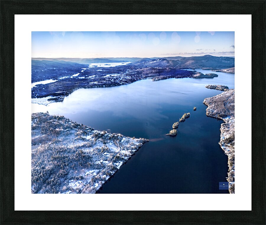 Terre deau 1 Picture Frame print