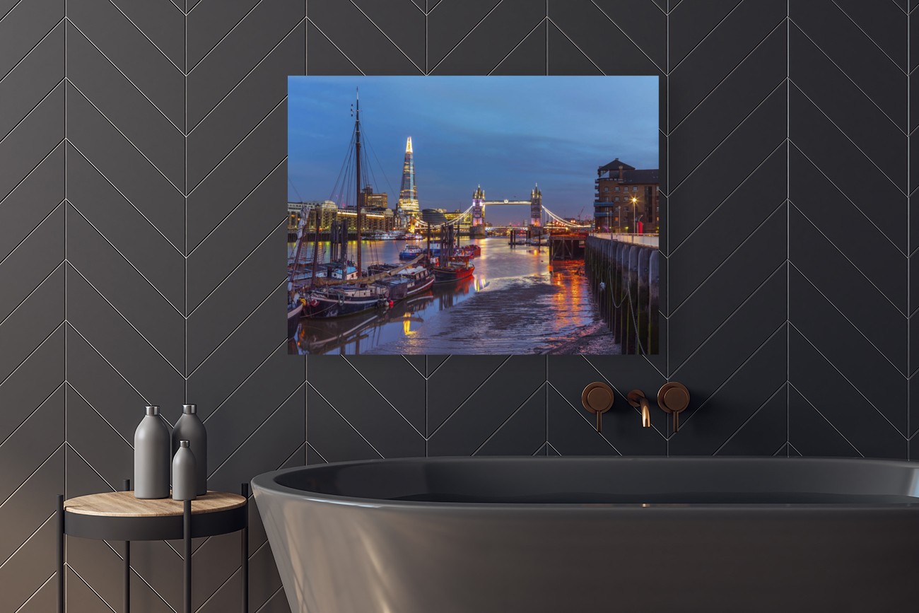 Thames Quay Reproduction