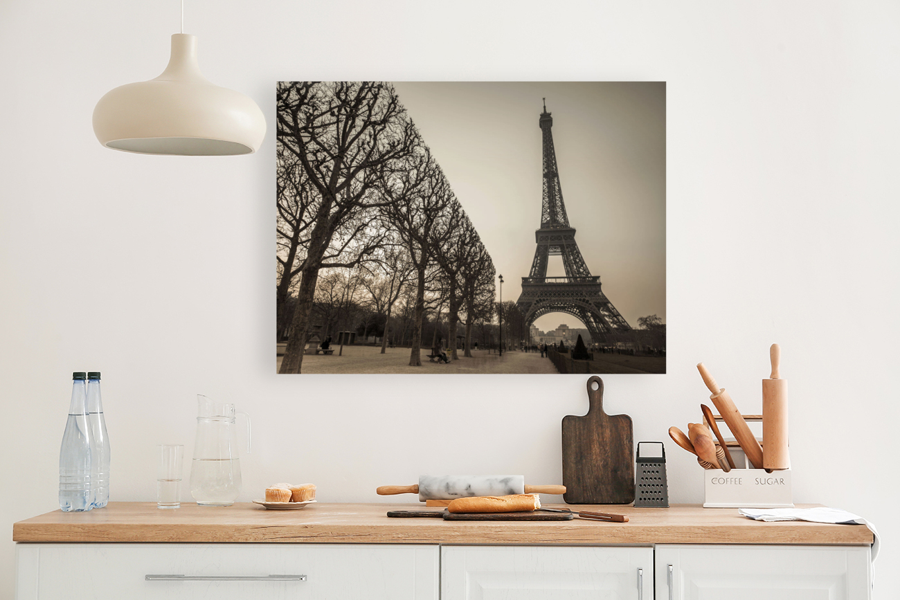 Iconic Elegance Reproduction