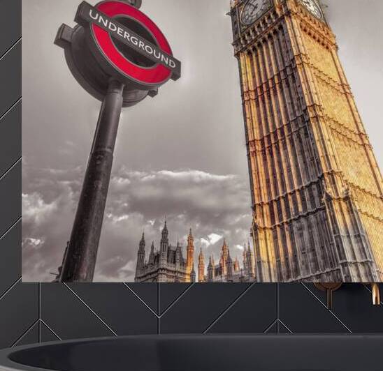 Where Big Ben Meets Urban Connectivity by Assaf Frank
