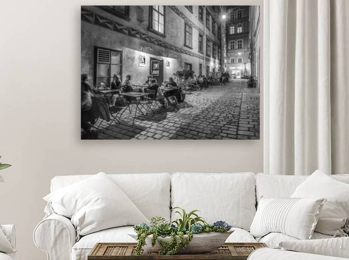 Street cafe in Vienna by Assaf Frank