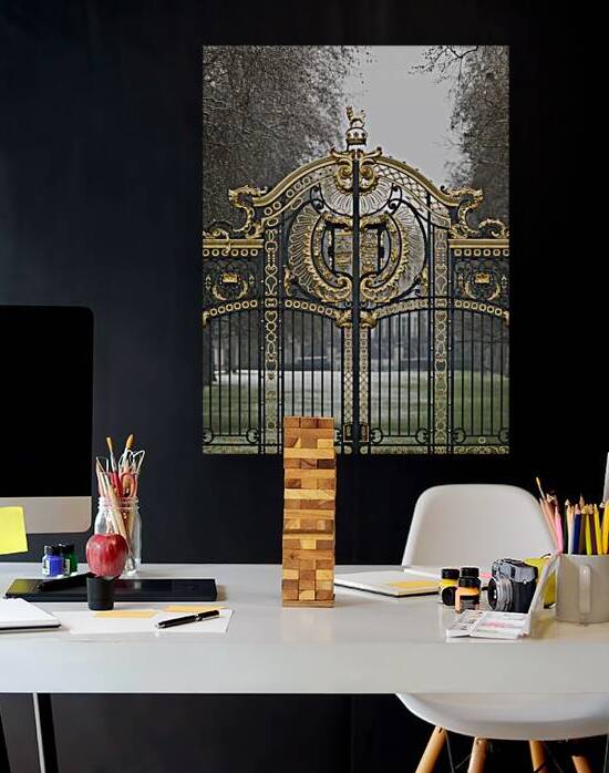 Green park gate by Assaf Frank