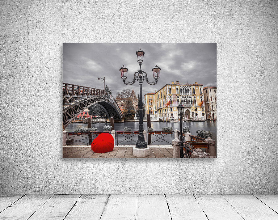 Venice Love Wall Preview