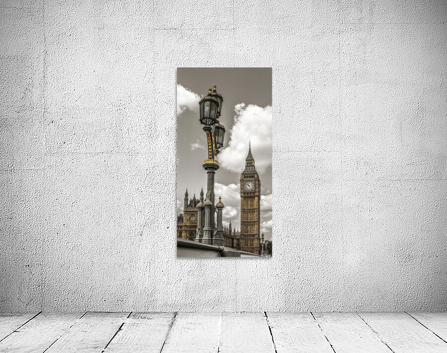Street lamp with Big Ben in background, London, UK Wall Preview