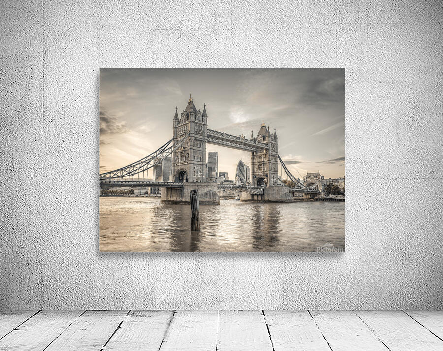 Iconic Tower Bridge Wall Preview