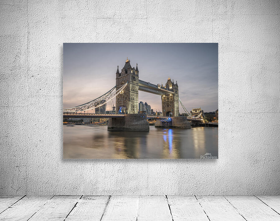 London Bridge Wall Preview