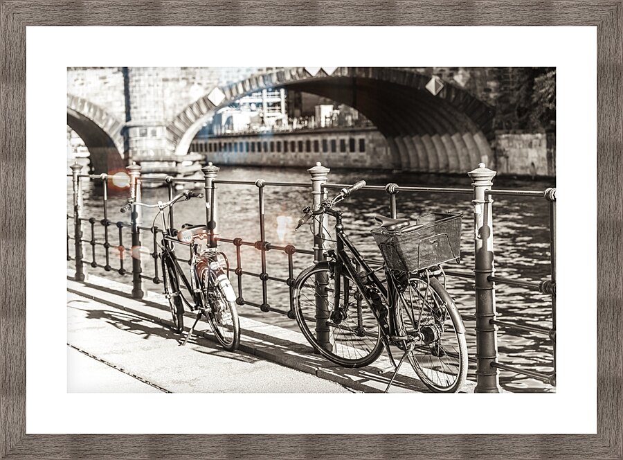 Store Berlin 5L3A3211 Picture Frame print