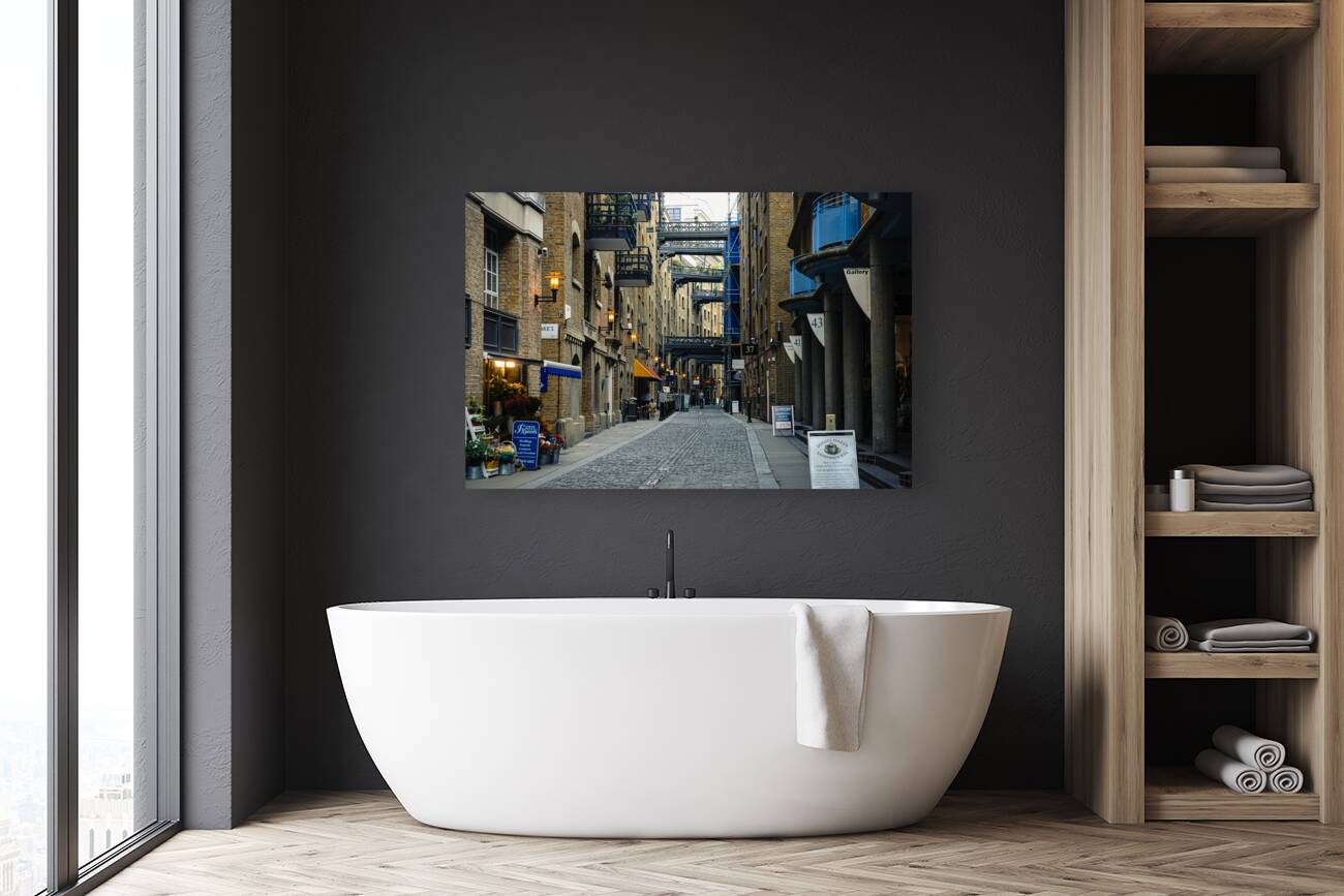 London aisle Reproduction