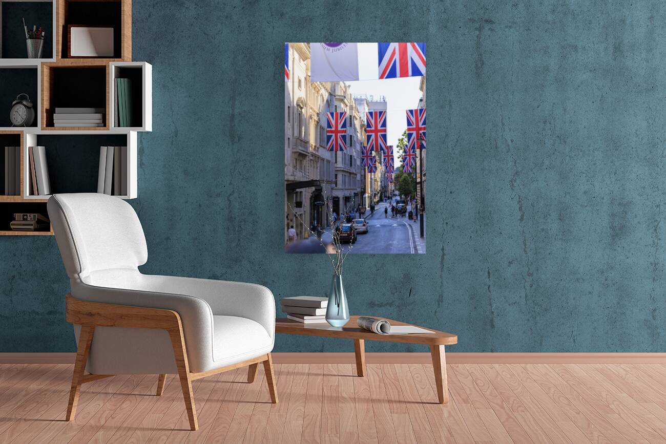 Store London 5L3A1450 Reproduction