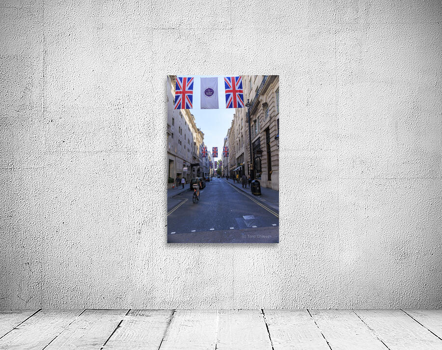 Store London 5L3A1455 Wall Preview